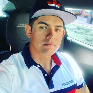 Meet your Posher, Cesar